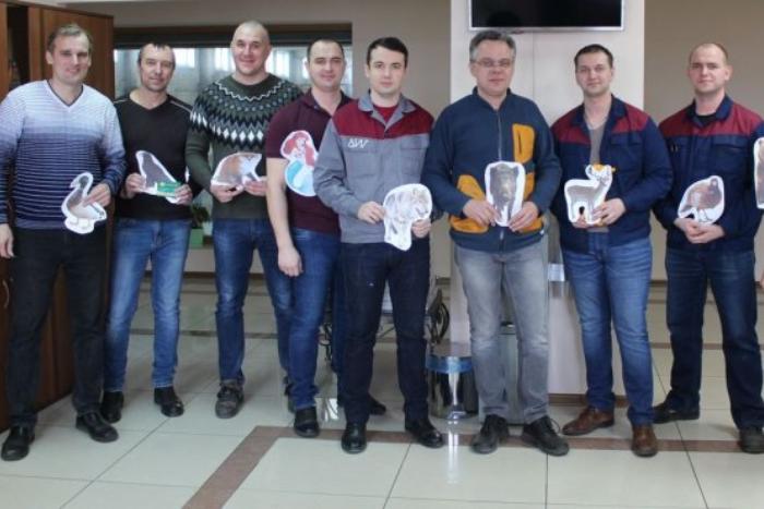 Сотрудницы ООО «Производственная компания «ДИА» поздравили своих коллег с 23 февраля!